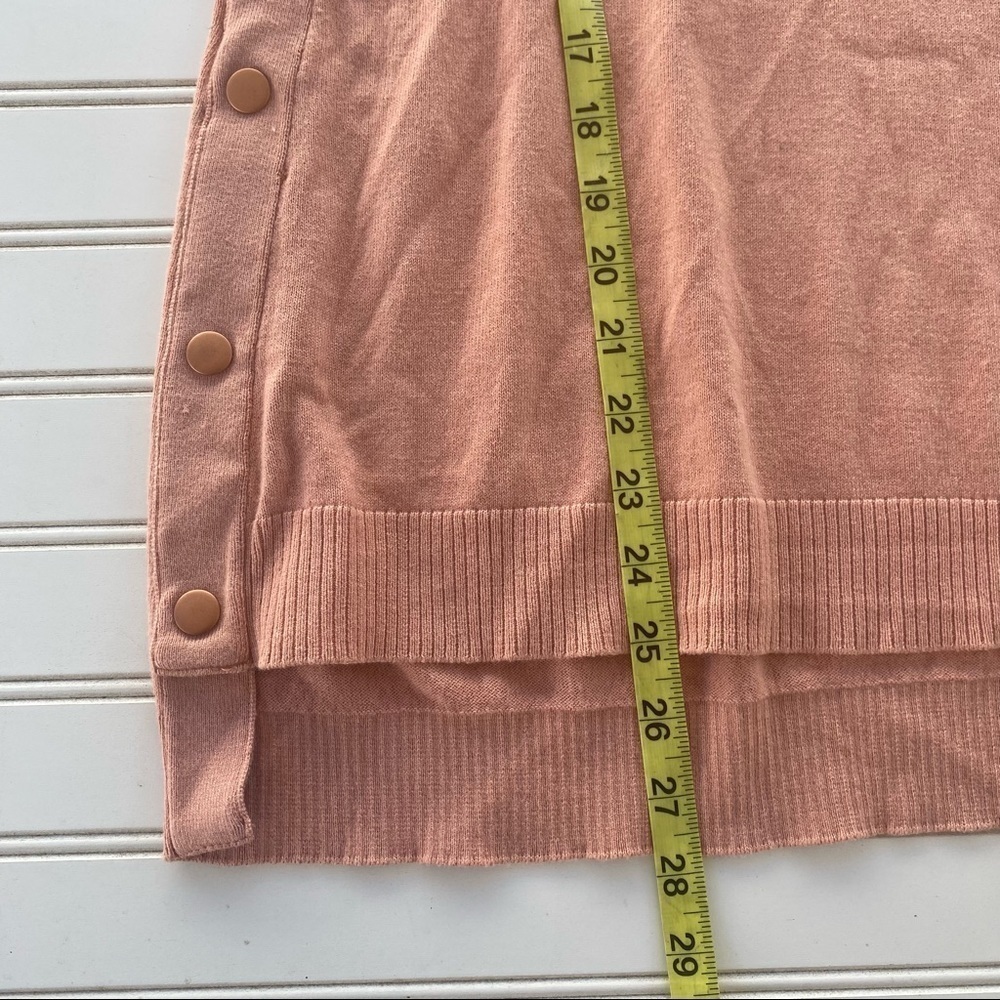 Soho New York & Company Sweater Size M Salmon Pink Snap Side 3/4 Sleeve Knit - Picture 11 of 11